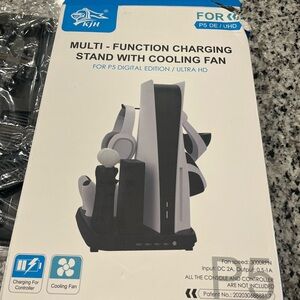 Multi-Function Charging Stand with Cooling Fan for PS5 - Black and White